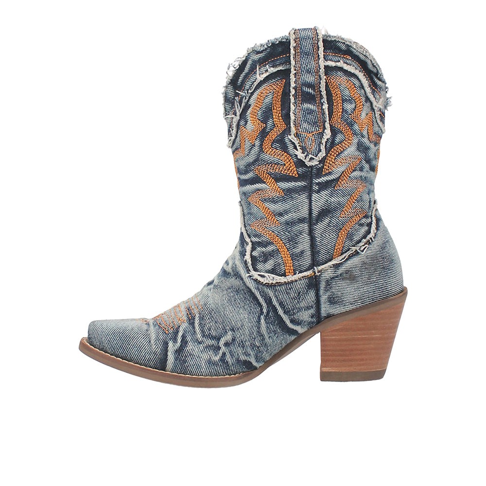 Y'all Need Dolly Embroidered Round Toe Pull On Boots