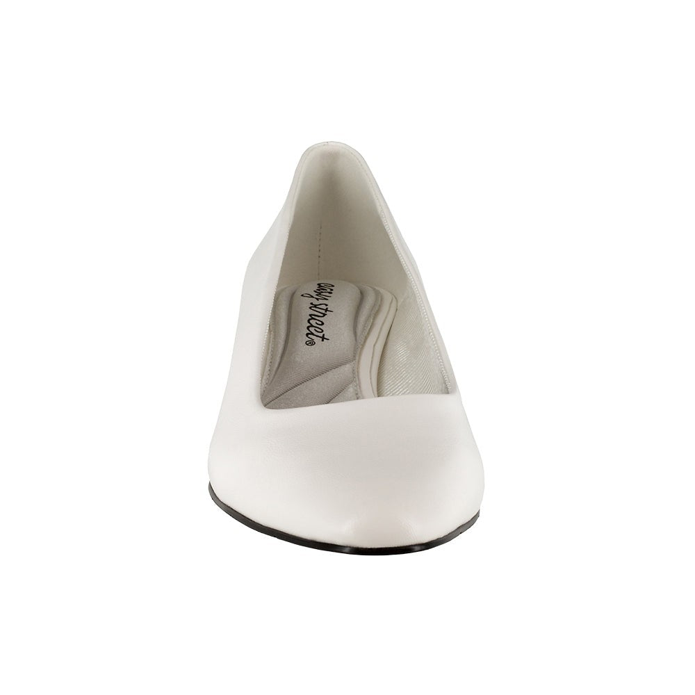 Prim Round Toe Block Heel Pumps