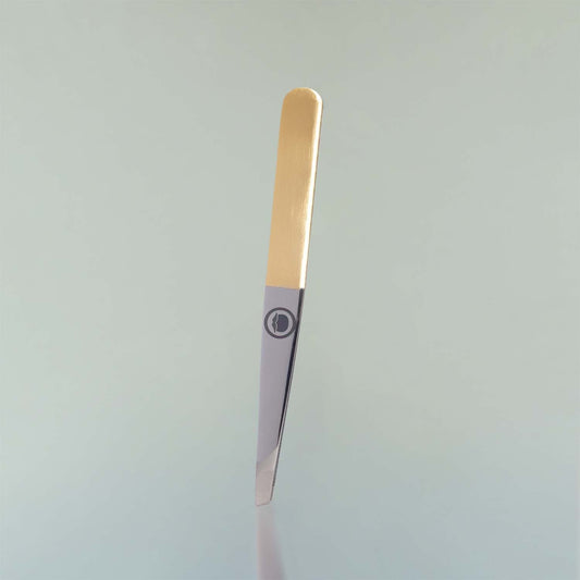 Tweezers