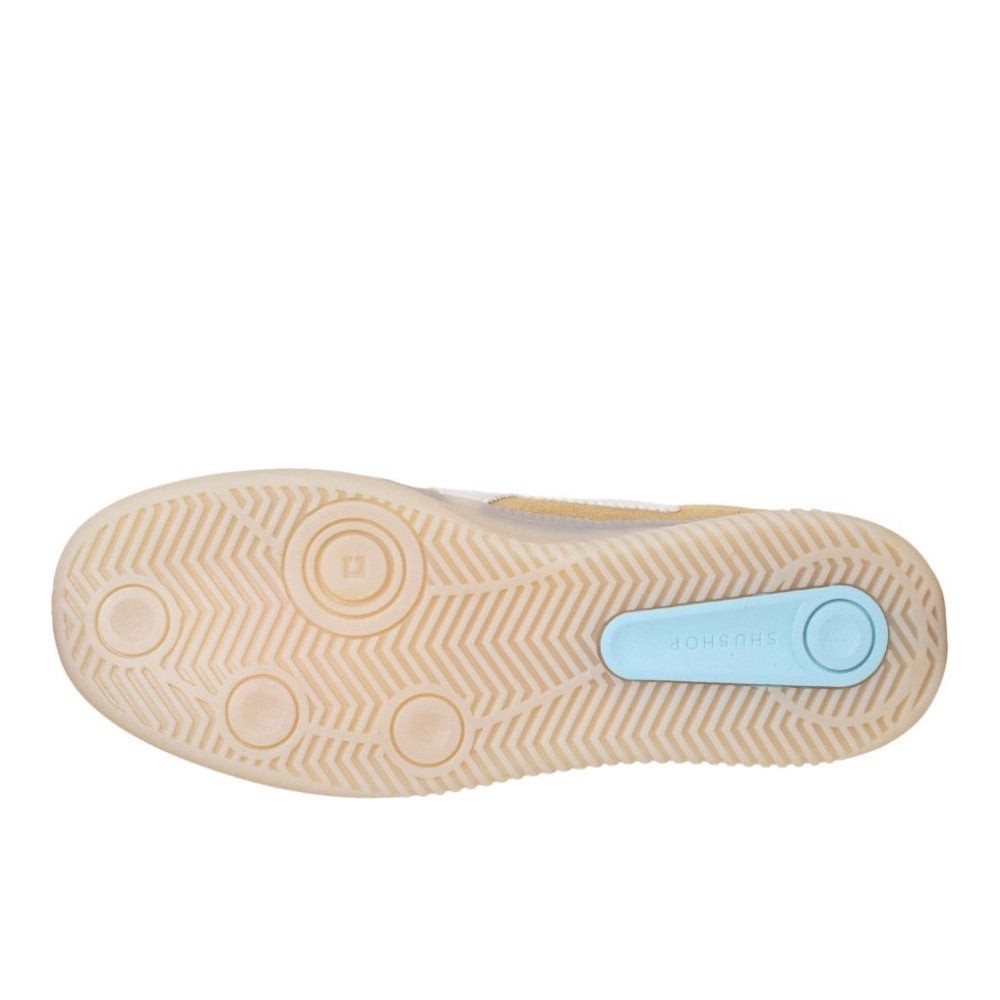 Peaches Sneaker