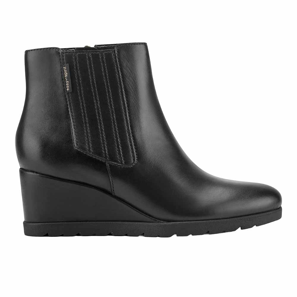 Yamaira Wedge Booties