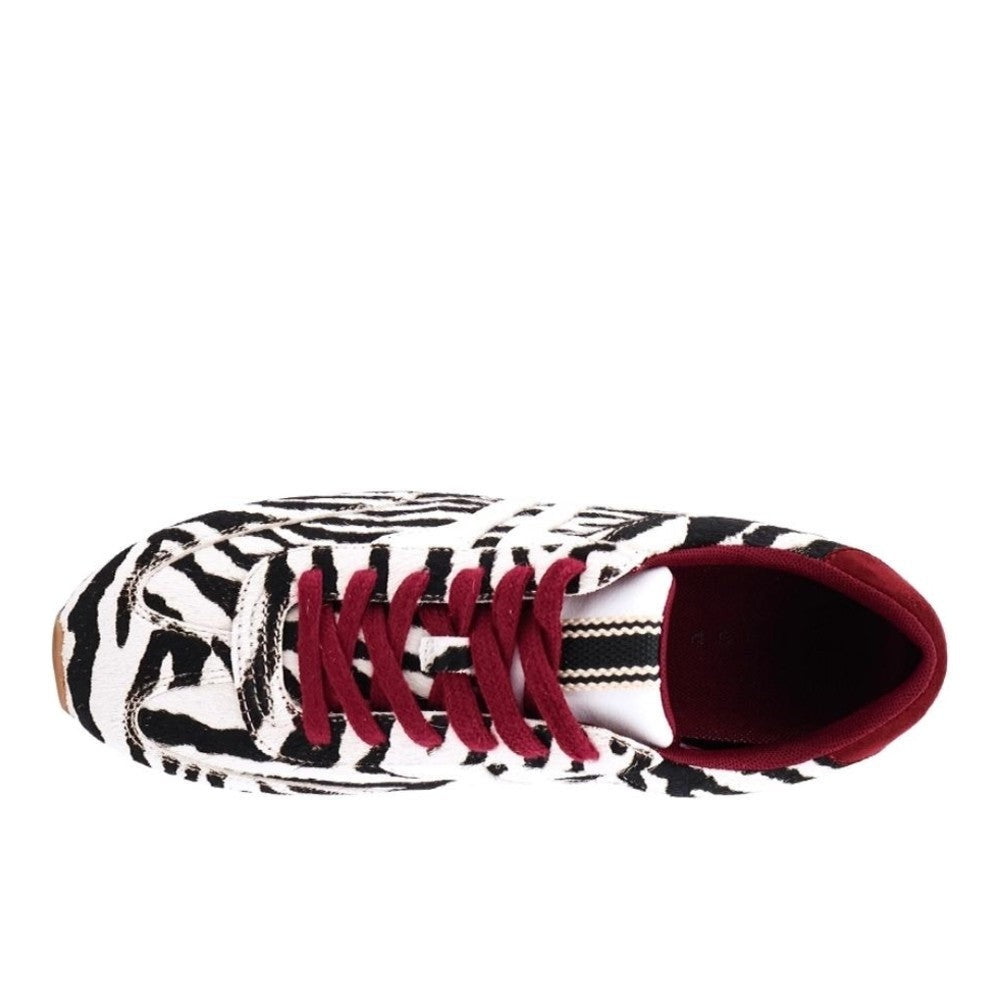 Sarah Sneaker