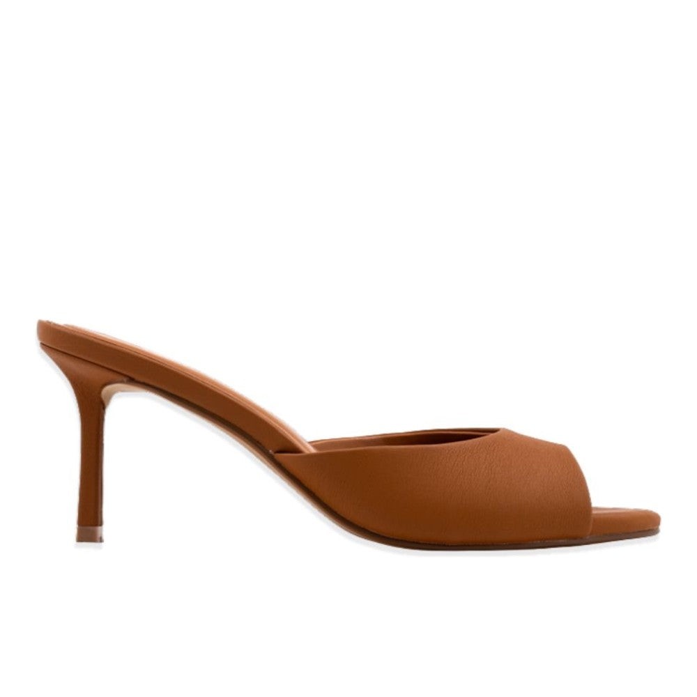 Elaine Pump
