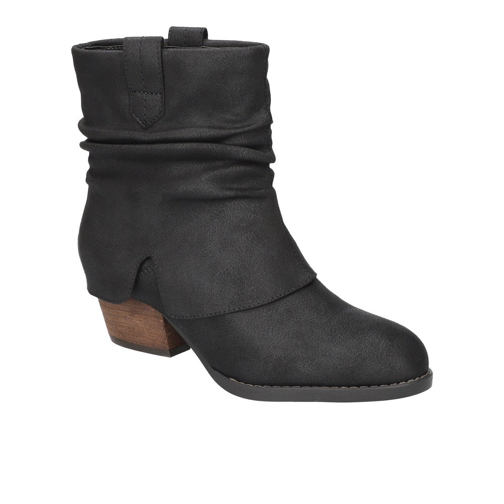 Twyla Round Toe Pull On Booties