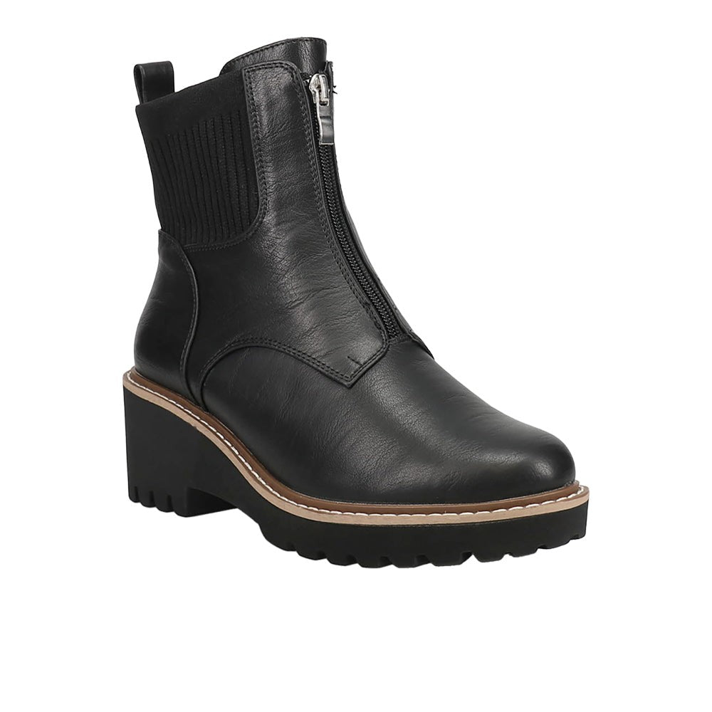 Boo Round Toe Chelsea Boots