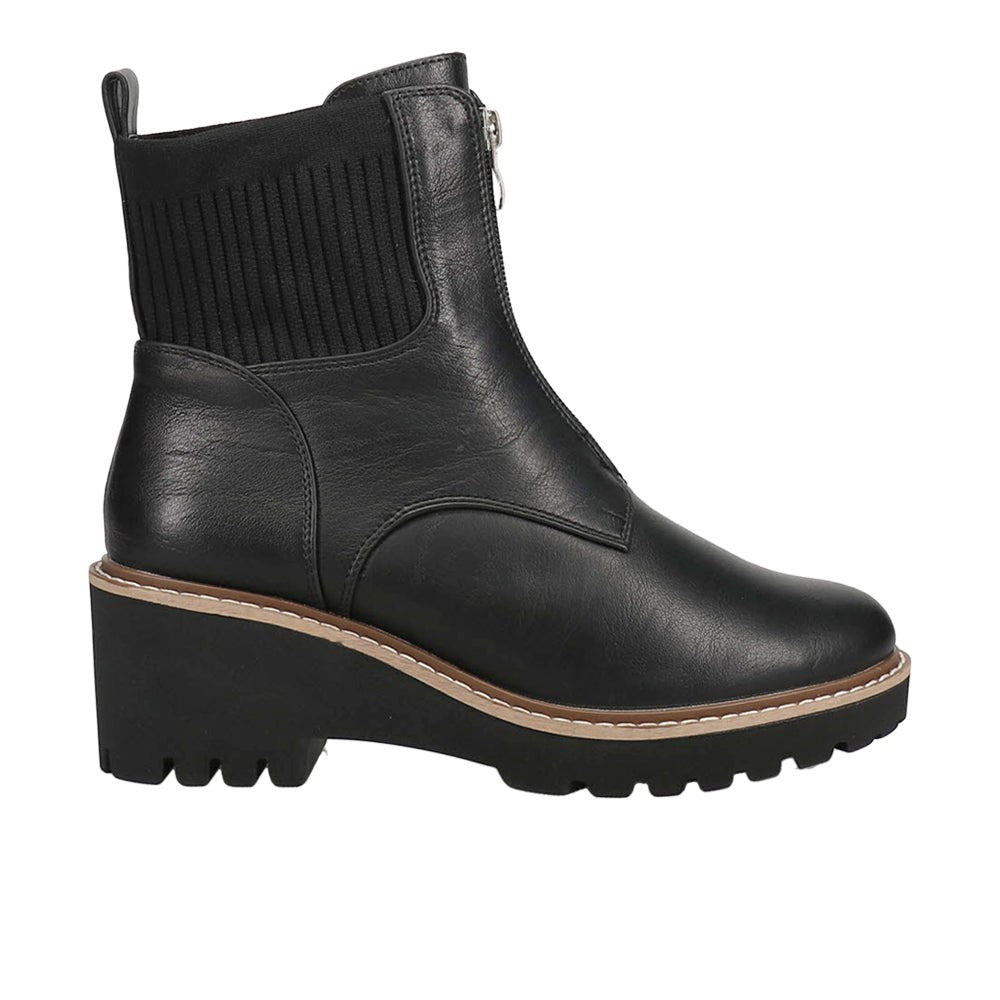 Boo Round Toe Chelsea Boots