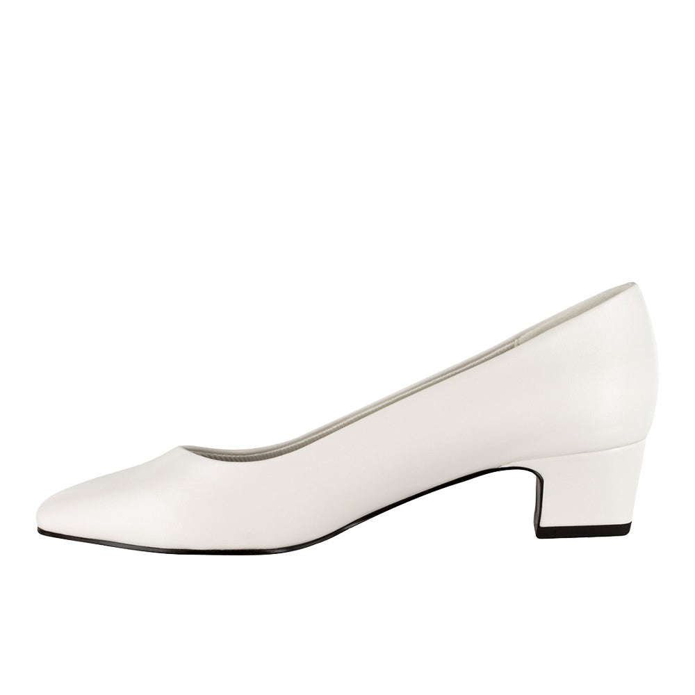 Prim Round Toe Block Heel Pumps