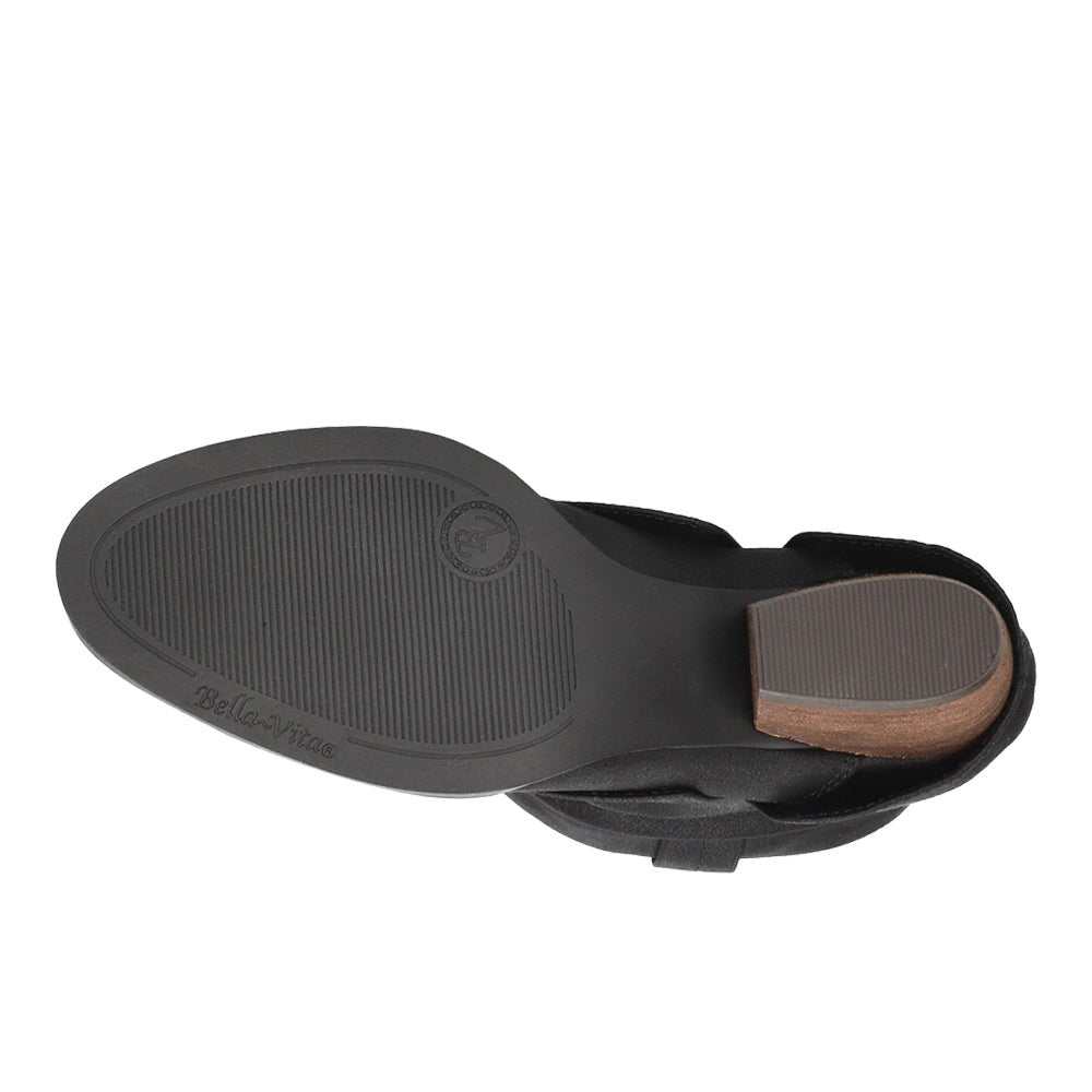 Twyla Round Toe Pull On Booties