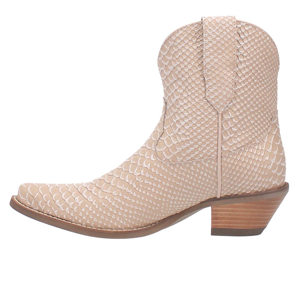 Sorta Sweet Snake Snip Toe Pull On Cowboy Booties